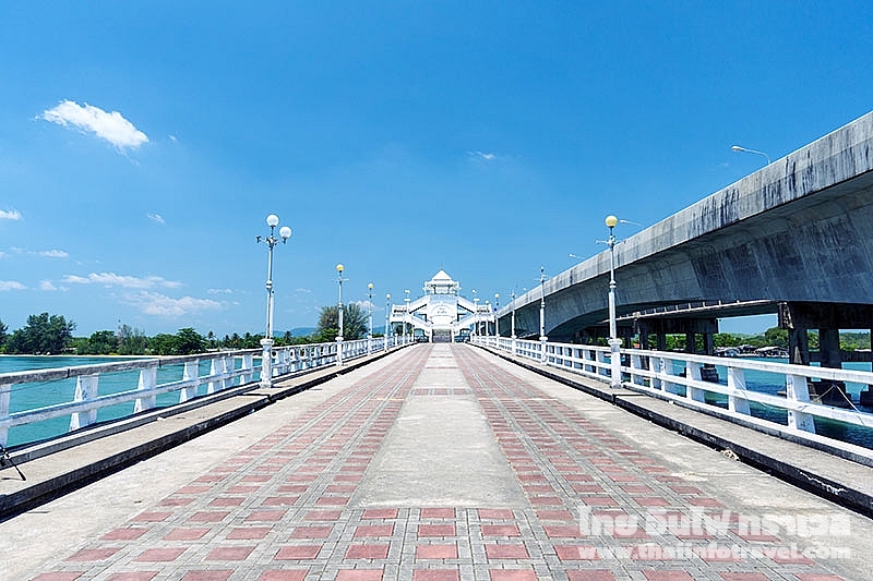 สะพานสารสิน