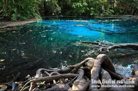 สระมรกต น้ำตกร้อน