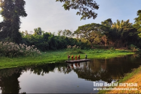 ตลาดโอ๊ะป่อย